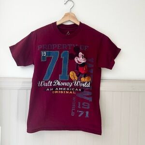 Vintage Disney Boys Large Kids Maroon Mickey Mouse Graphic Tee Disneyland